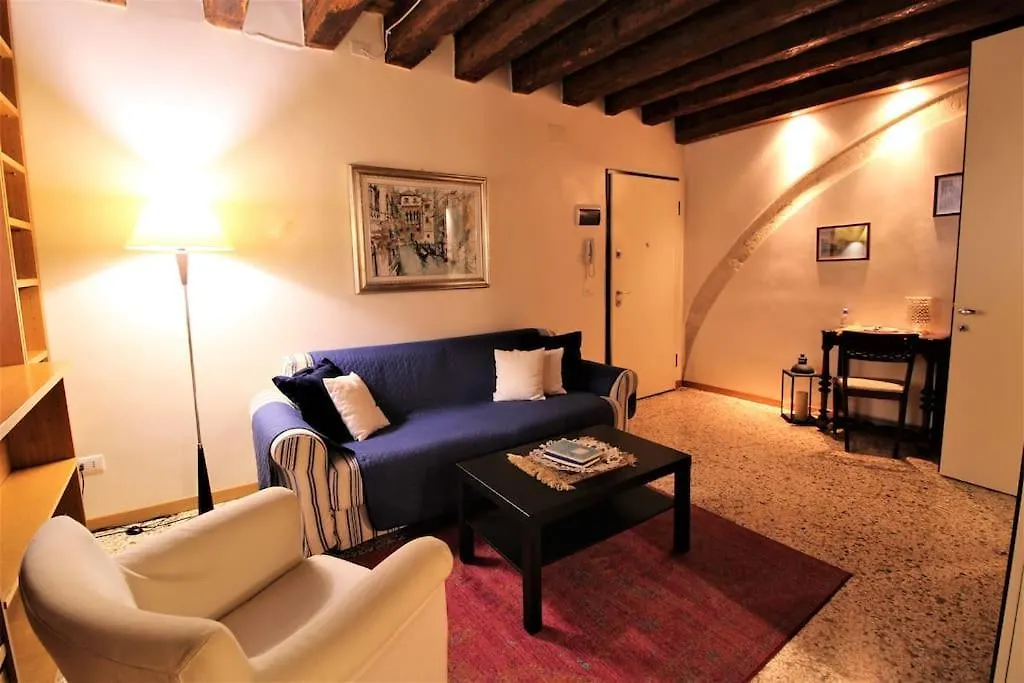 San Marco Charming Apartment With Canal View Venice